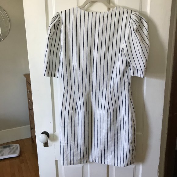 Saylor Pauline Linen Pinstriped Dress - Picture 4 of 5